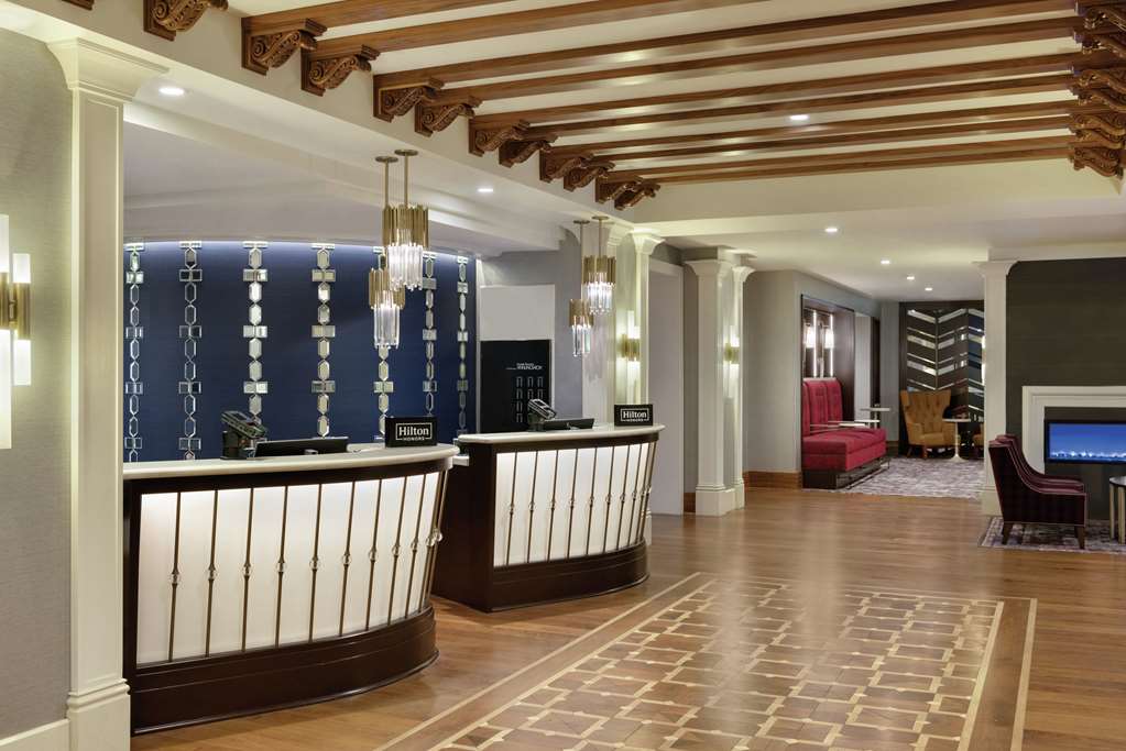 Фото Hilton Checkers