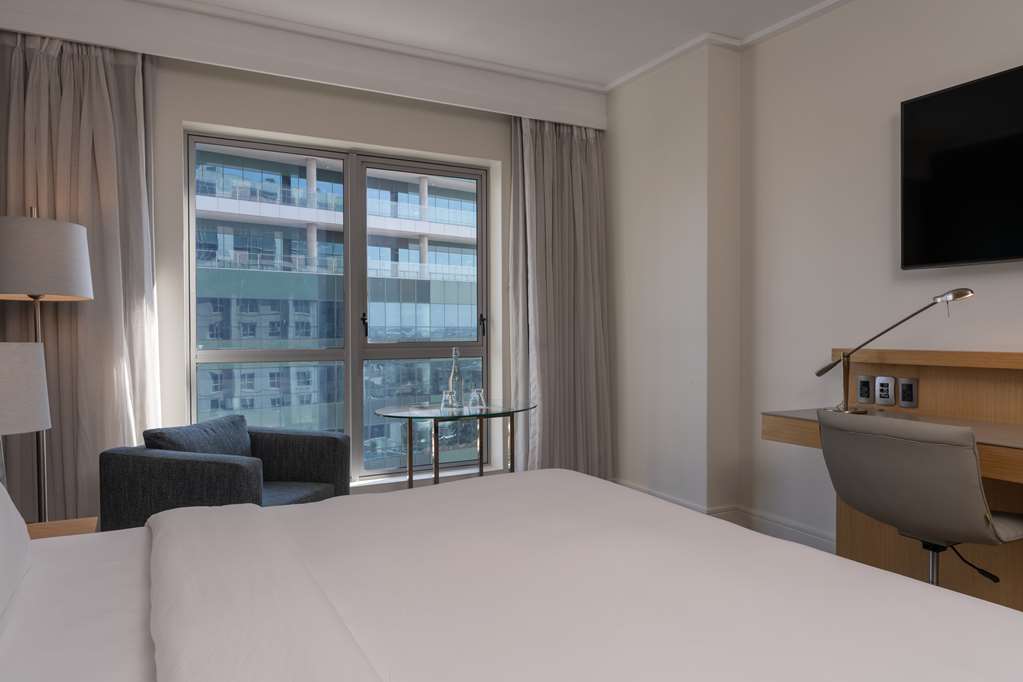 Фото Radisson Blu Gautrain Hotel, Sandton Johannesburg