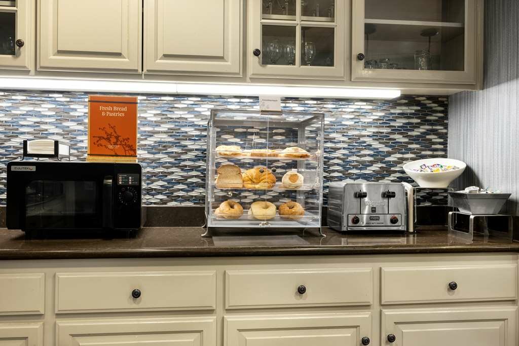 Фото Homewood Suites by Hilton Bakersfield