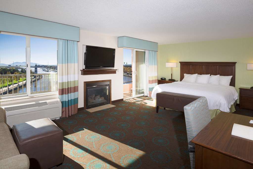 Фото Hampton Inn & Suites Suisun City Waterfront