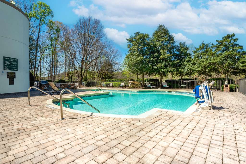 Фото DoubleTree by Hilton South Charlotte Tyvola