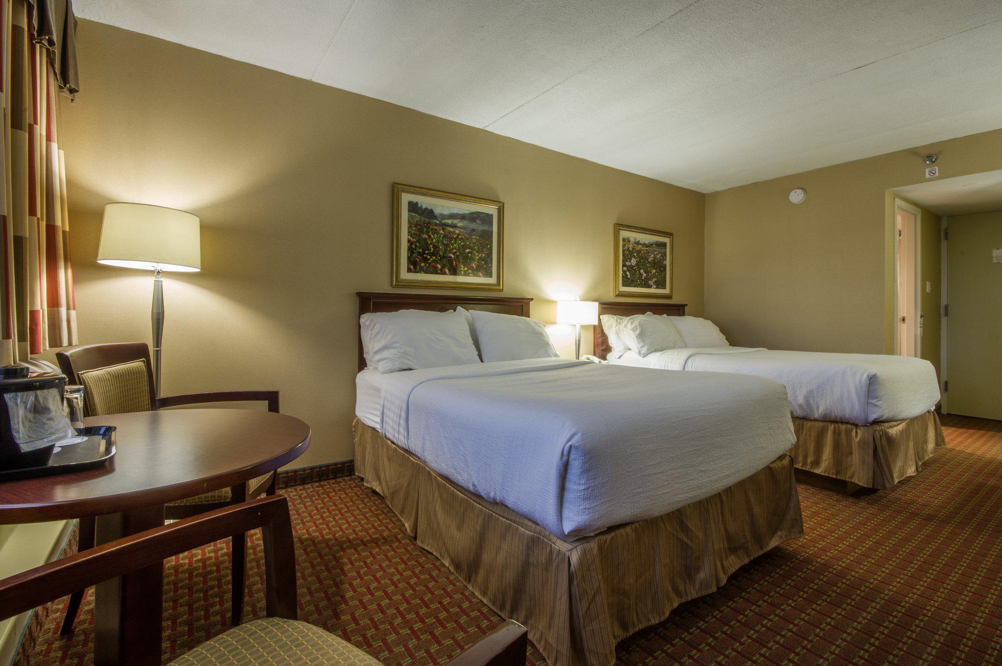 Фото Holiday Inn St. John's Conference Centre, an Ihg Hotel