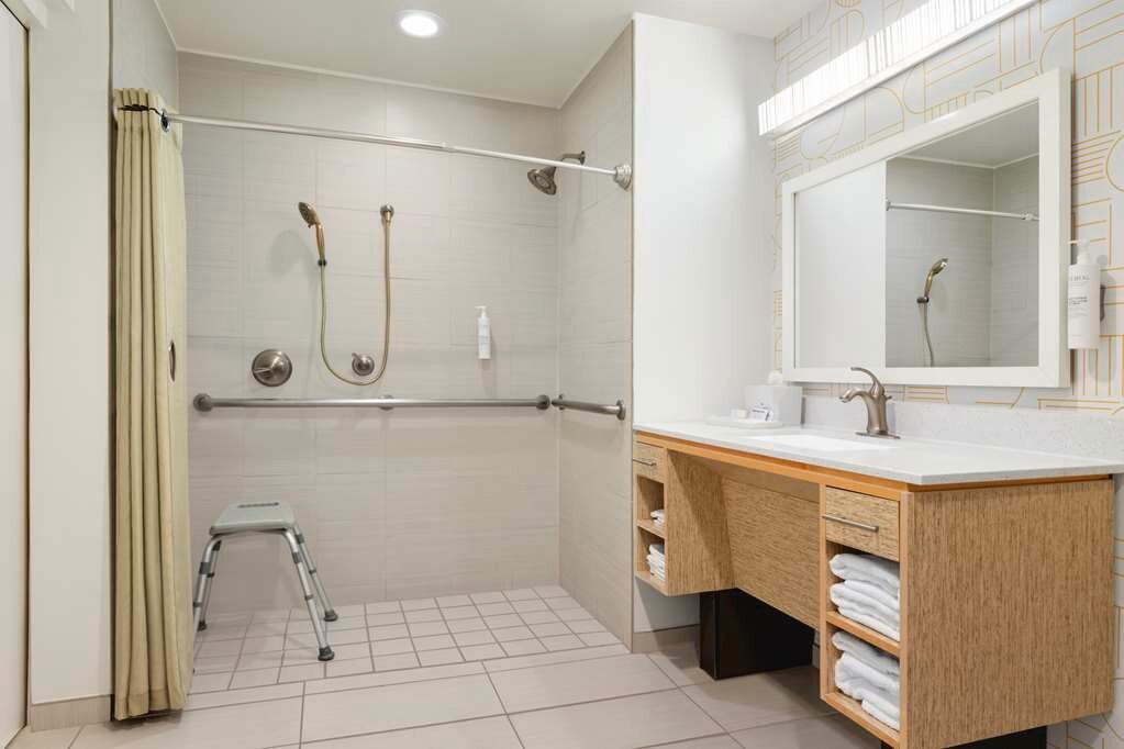 Фото Home2 Suites by Hilton - Oxford