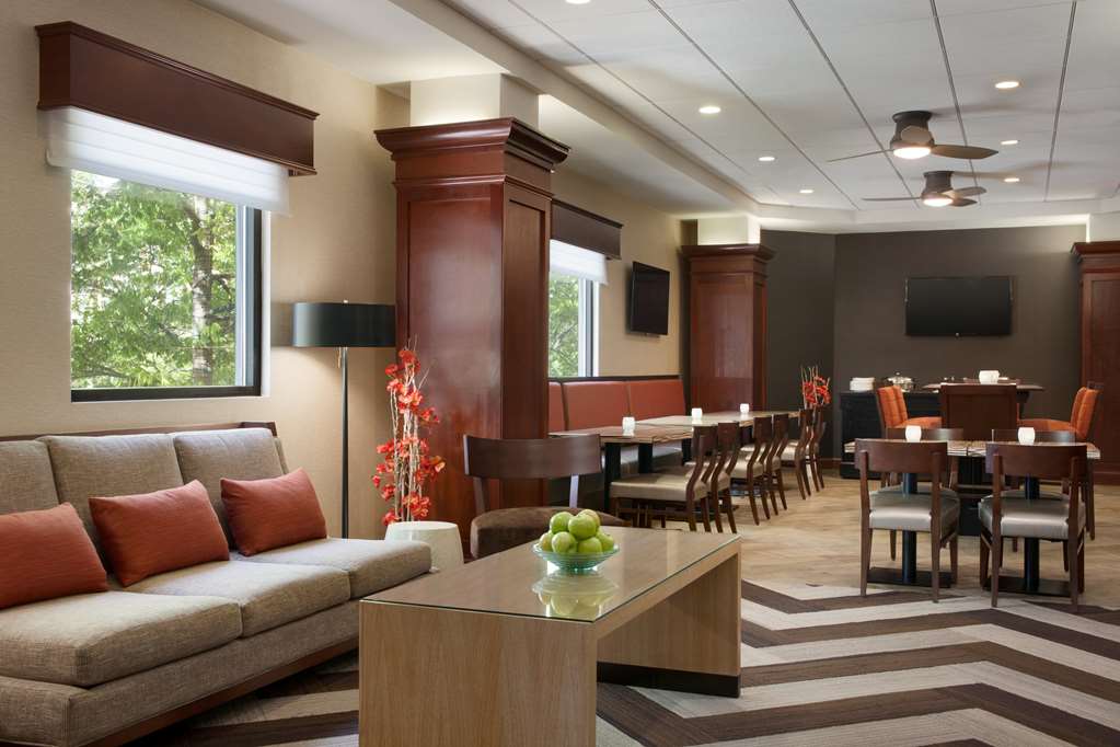 Фото Hilton Arlington