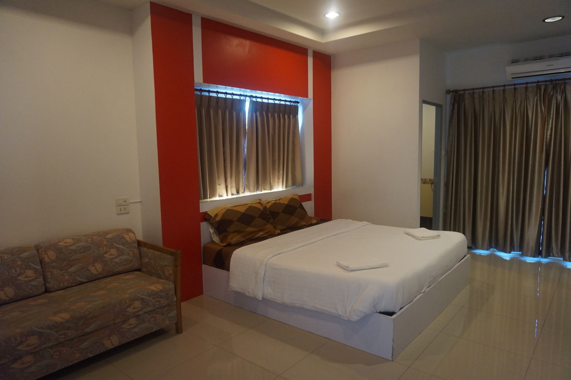 Фото The Lion Residence