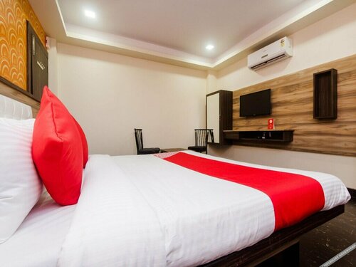 Oyo 12894 Bunty Residency