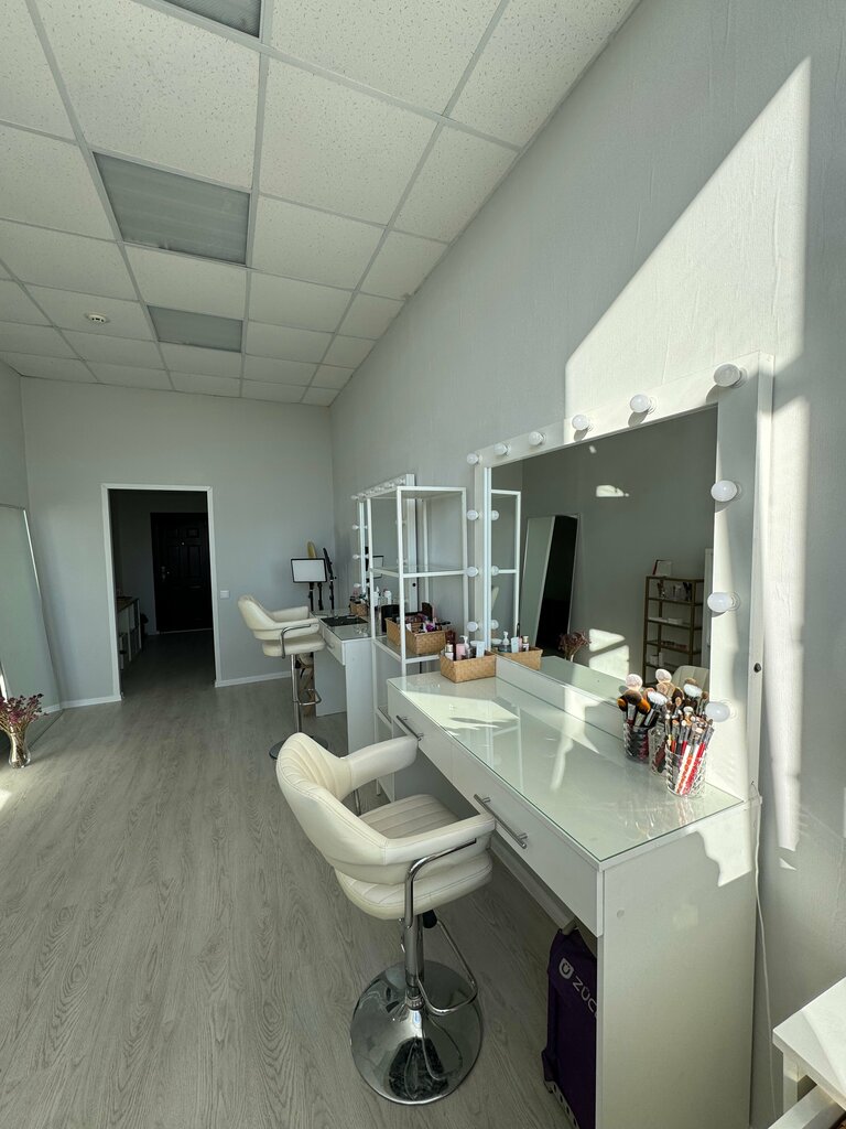 Beauty salon Belousova studio make-up hair and brows, Orel, photo