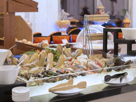 Фото Zealax Hotel & Residence