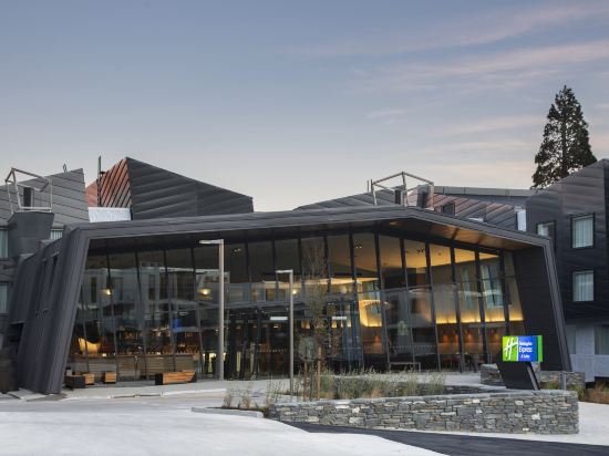 Фото Holiday Inn Express & Suites Queenstown, an Ihg Hotel