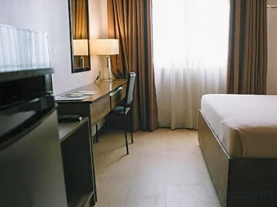 Фото Leope Hotel