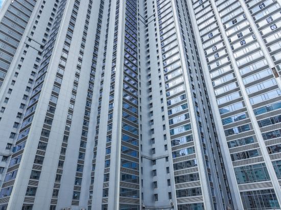 Фото The Alpha Suites