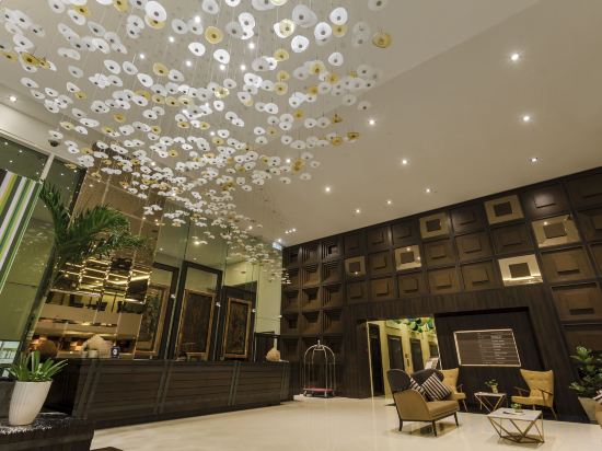 Фото Verdant Hill Hotel