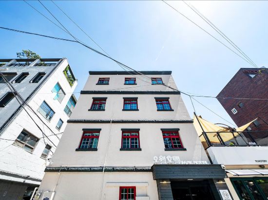 Фото отеля 1