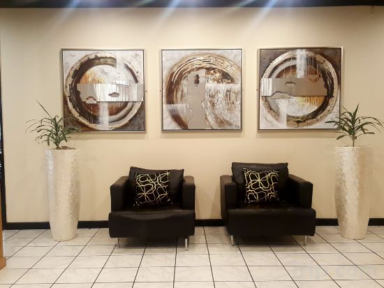 Фото Kiwi International Hotel