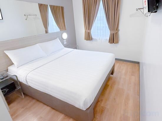 Фото Red Planet Manila Aseana City