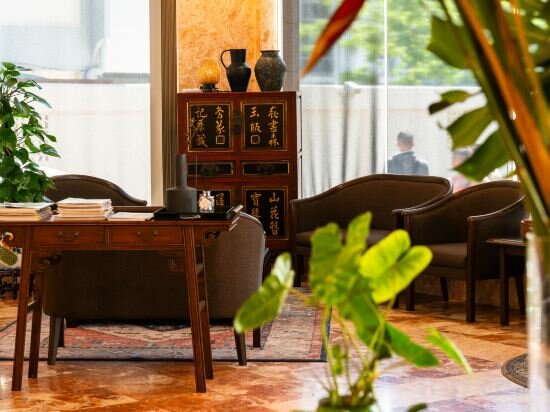 Фото Somerset Hotel