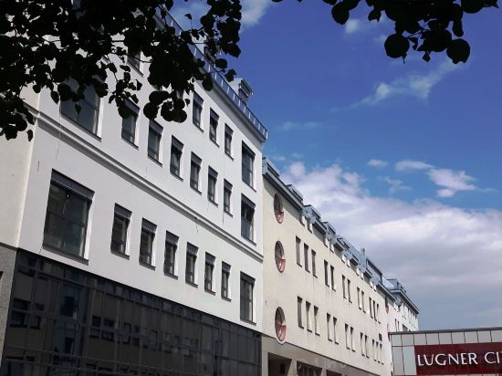 Фото отеля 2