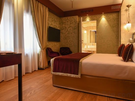 Фото Santa Croce Boutique Hotel