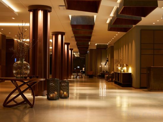 Фото Infinity Hotel & Conference Resort Munich