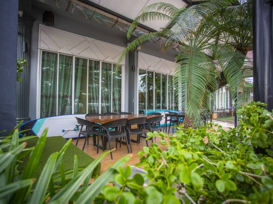 Фото Pimpimarn Beach Hotel