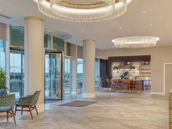 Фото Hilton London Angel Islington