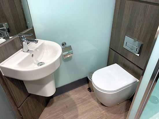 Фото EasyHotel London City Shoreditch