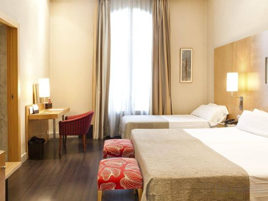 Фото Midmost Barcelona  by Majestic Hotel Group