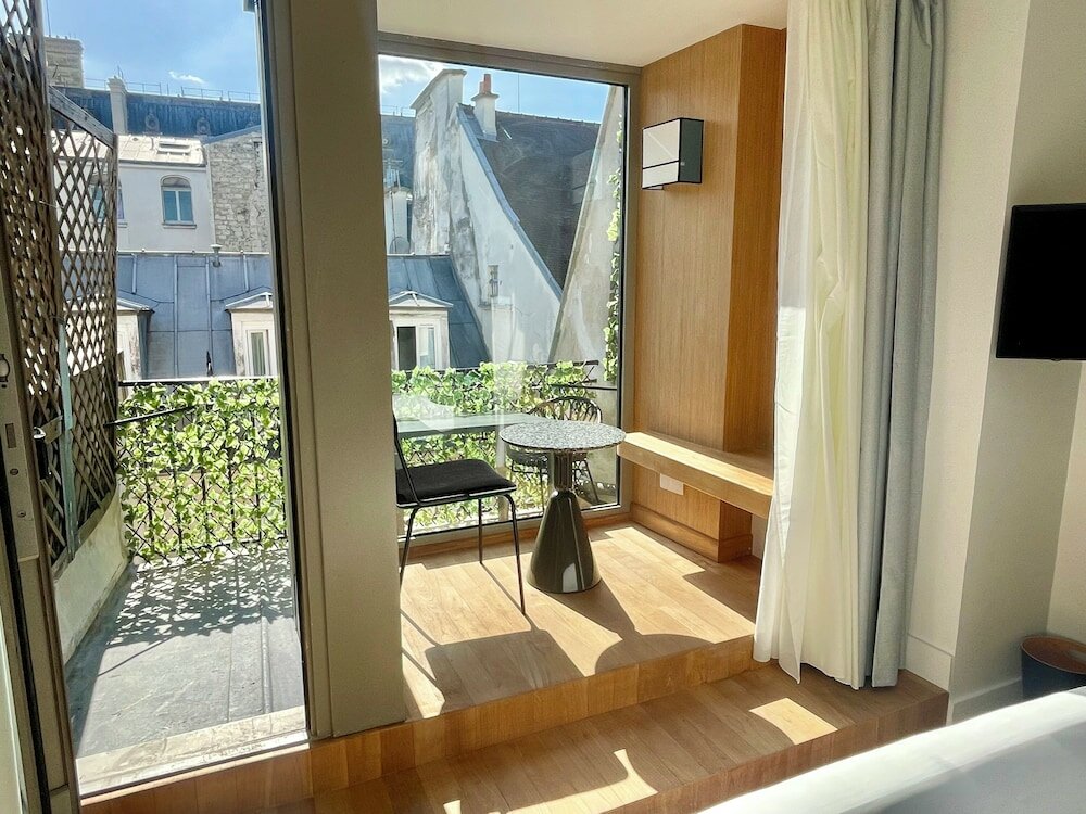 Фото Hotel De Suez