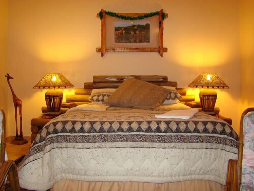 Фото Aark Guest Lodge