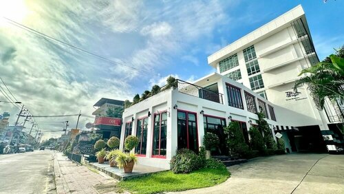 Гостиница The Bridge Residence Hotel в Канчанабури