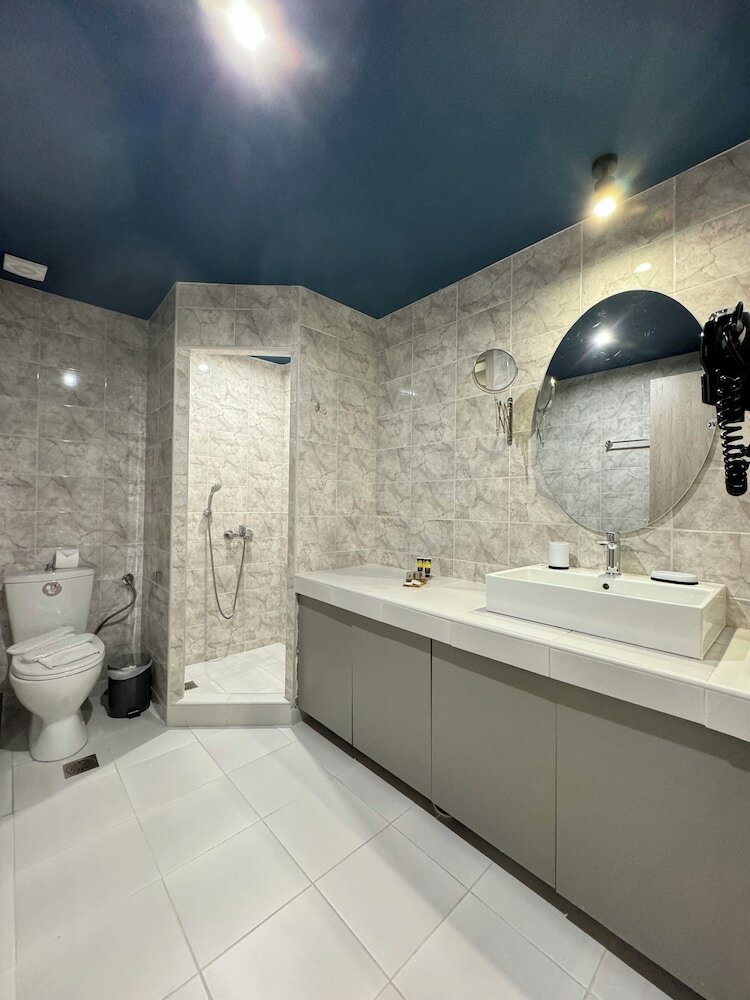 Фото Lotus Center Apartments