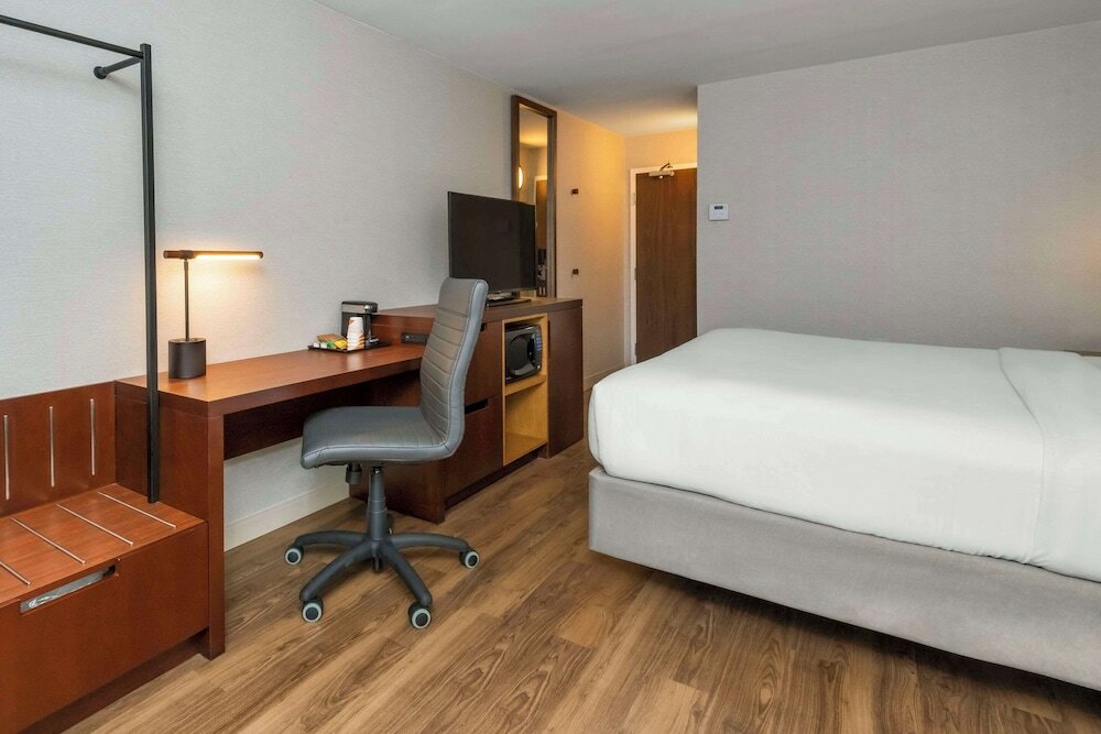 Фото Comfort Inn Brossard