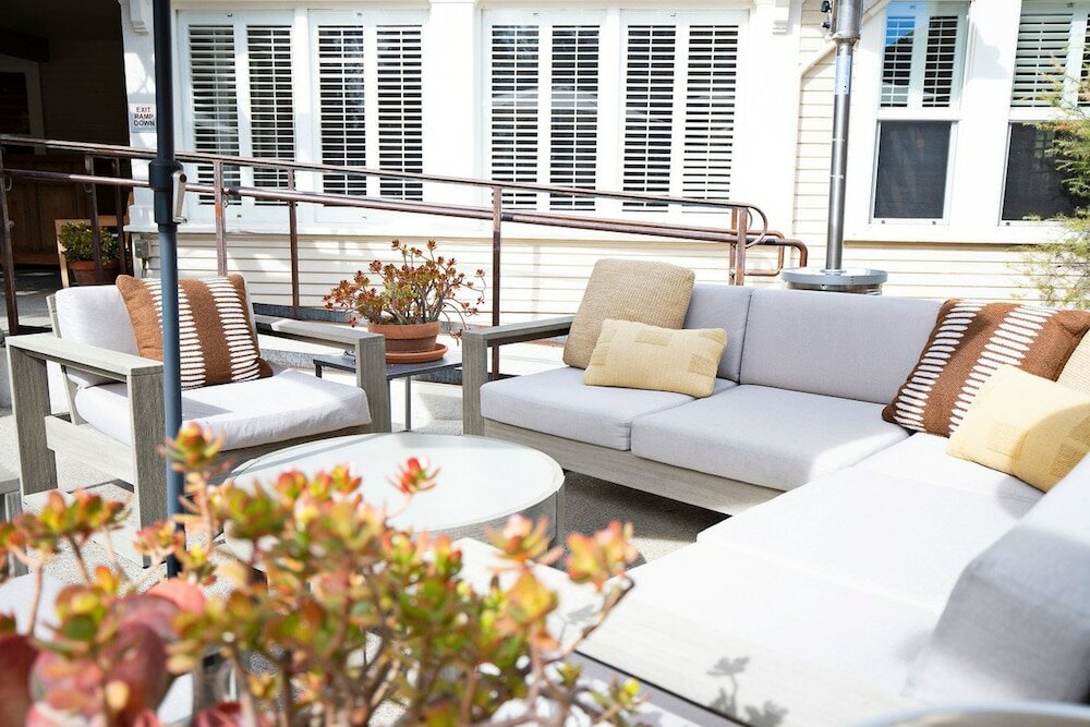 Фото Wine & Roses Hotel Restaurant SPA