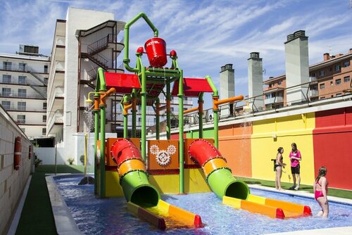 Внешний вид отеля Hotel Papi в Мальграт-де-Маре, фото 4