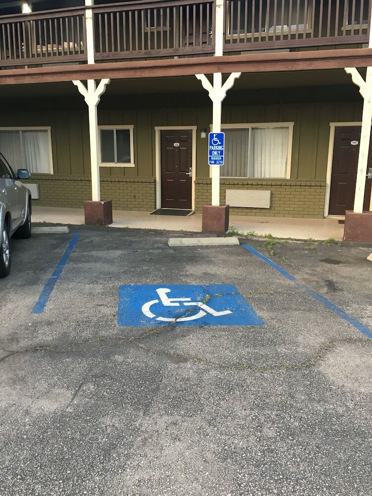 Фото Vino Inn & Suites