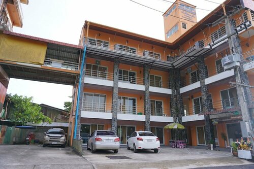 Гостиница B and B Hotel в Ранонге