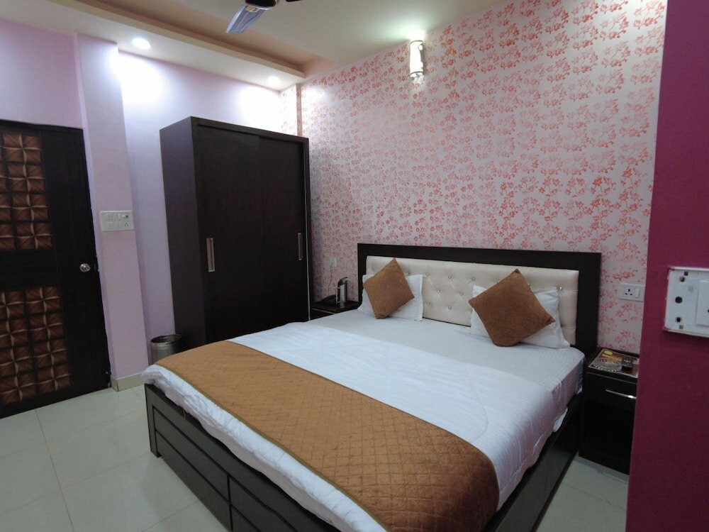Фото Hotel Devbhoomi Inn