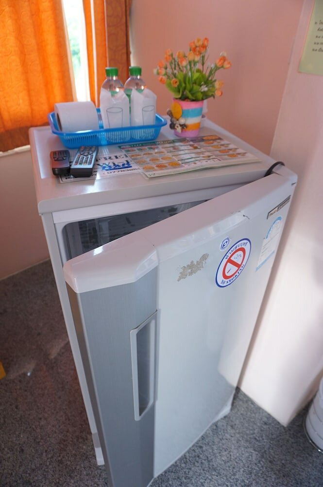 Фото B and B Hotel