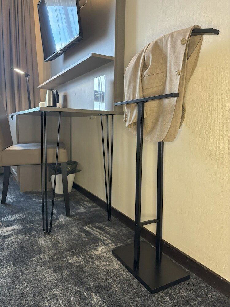 Фото Hôtel Le Valois, Cognac Centre