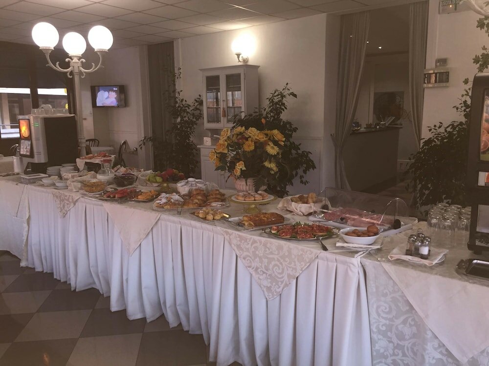 Фото Hotel Moderno