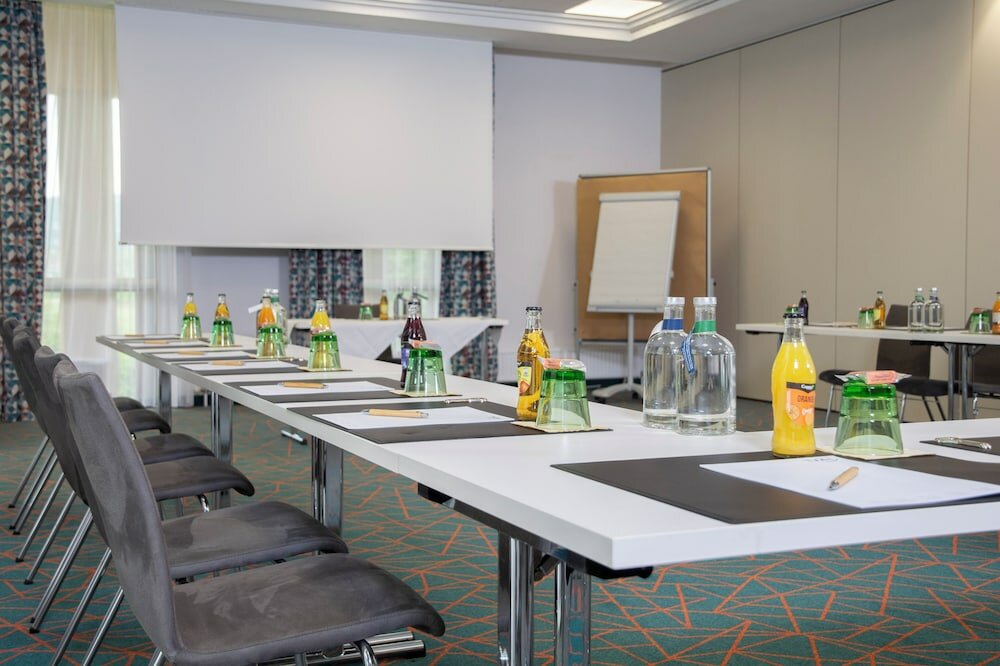 Фото Trans World Hotel Donauwelle