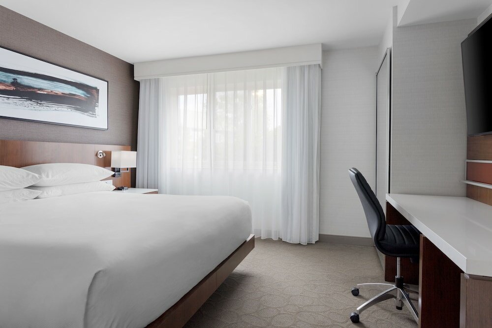 Фото Delta Hotels by Marriott Burlington