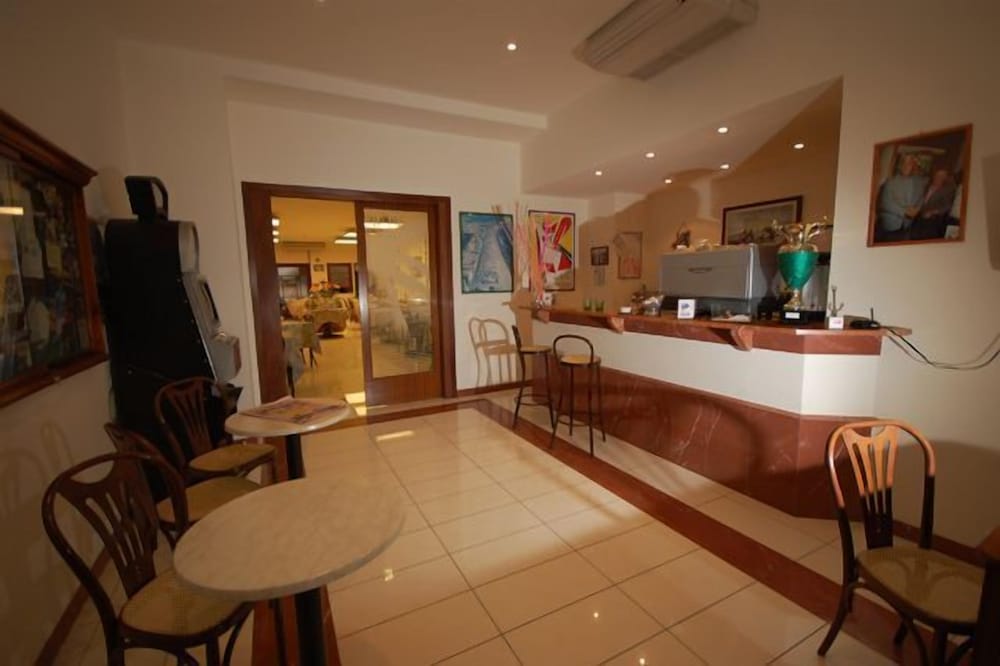 Фото Hotel Bella Riviera