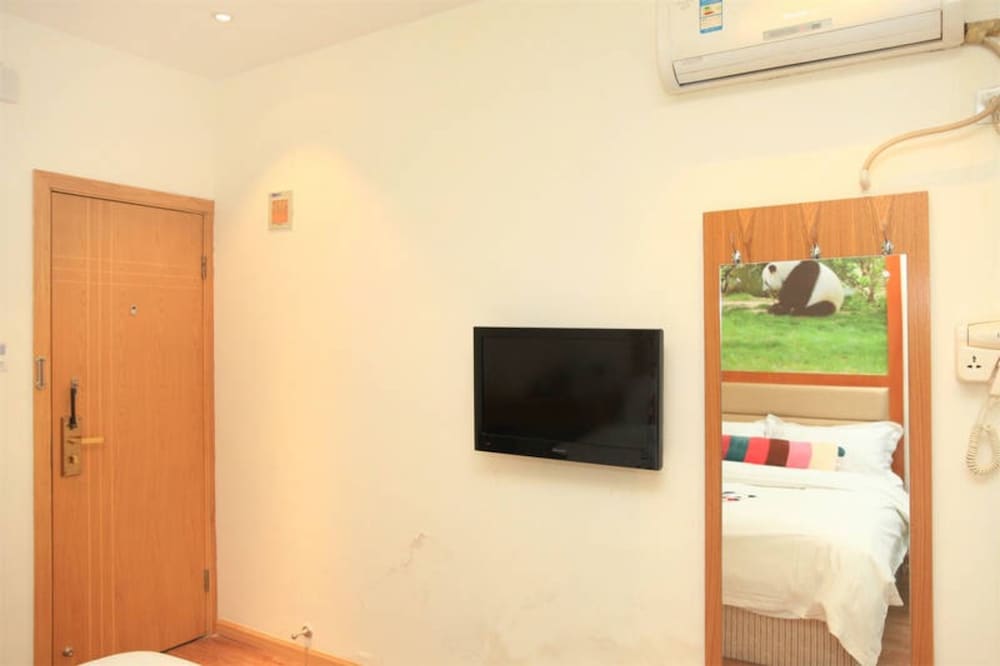 Фото Panda Club Jiaotong University Branch