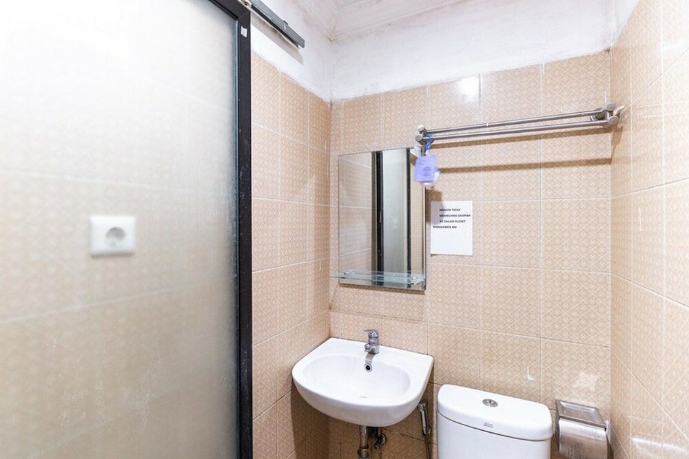 Фото RedDoorz @ Jalan Mojopahit Medan