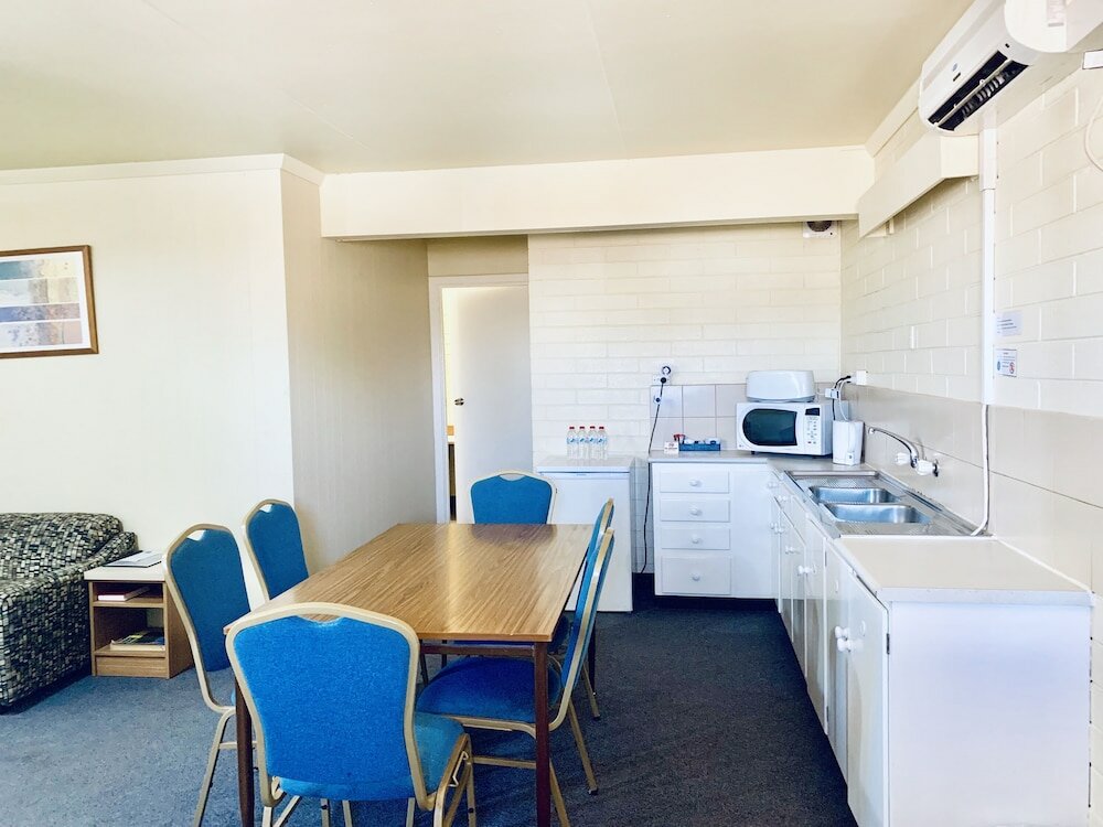 Фото Opal Inn Hotel Motel