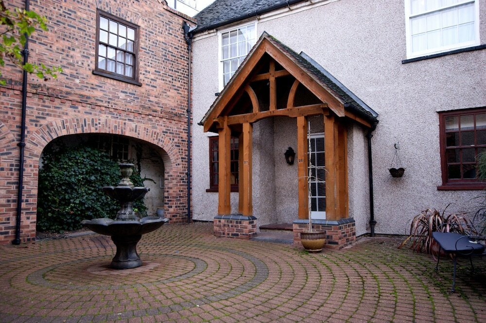 Фото Donington Manor Hotel