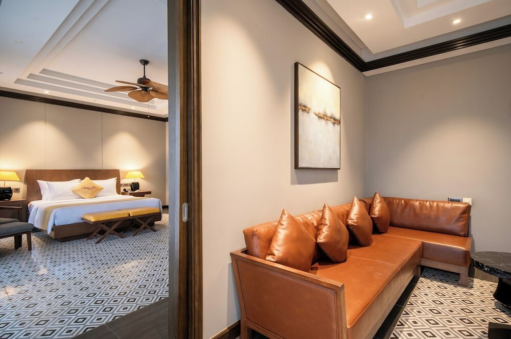 Фото Senna Hue Hotel