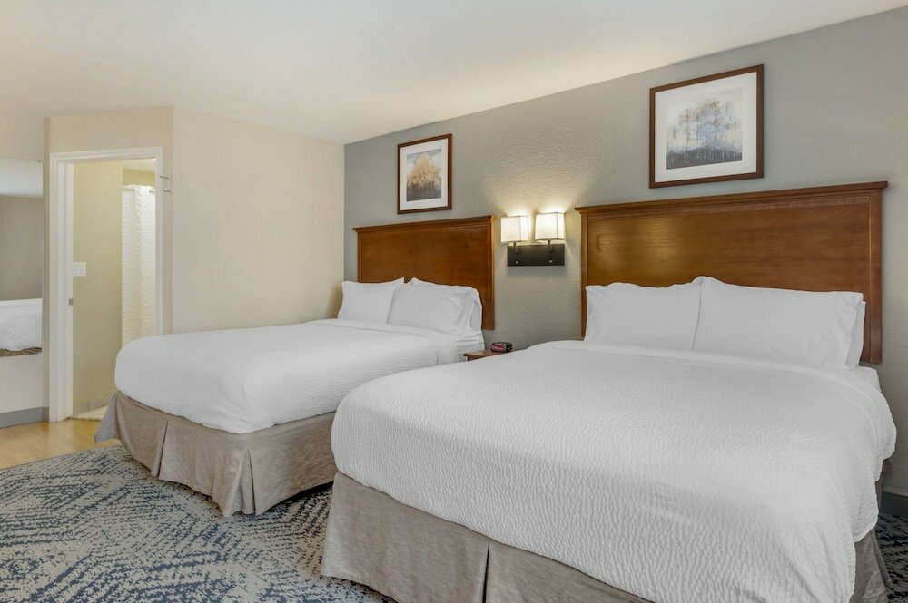 Фото Candlewood Suites Indianapolis East, an Ihg Hotel