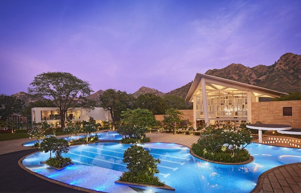 Фото Taj Aravali Resort & SPA